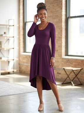 Women's Scoop Neck Long Sleeve Hi-Low Dress in Purple
